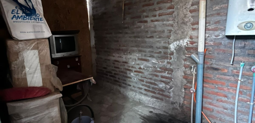 Amplia Propiedad En Arriendo, En Pasaje Mario Riquelme