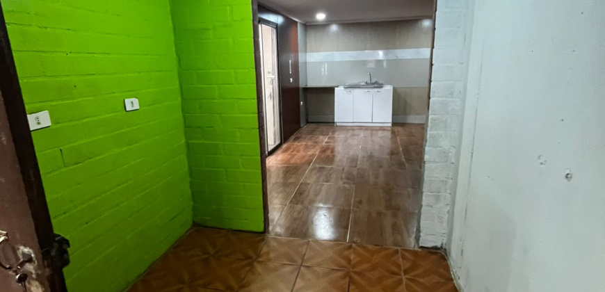 Amplia Propiedad En Arriendo, En Pasaje Mario Riquelme