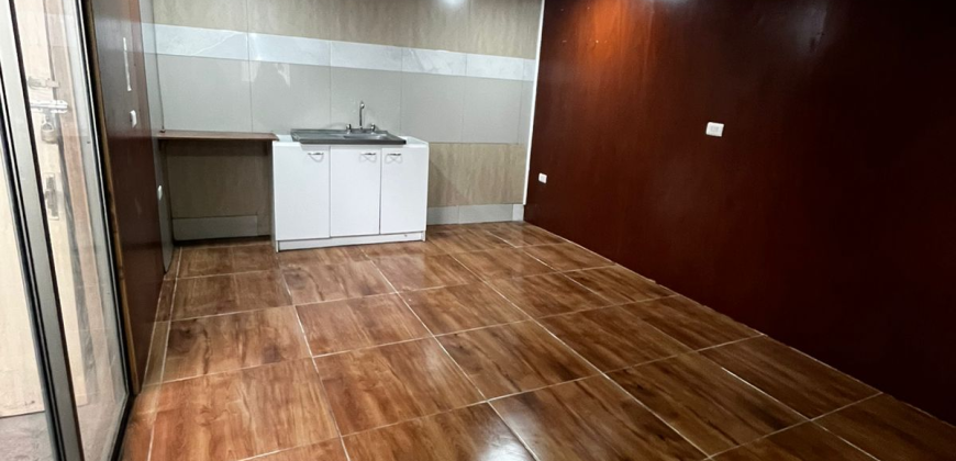 Amplia Propiedad En Arriendo, En Pasaje Mario Riquelme