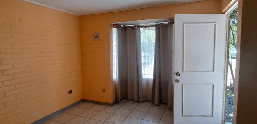 Arriendo de Propiedad en Pasaje Los Lirios, Larapinta.