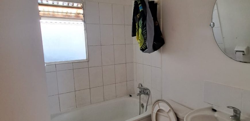 Arriendo de Propiedad en Pasaje Los Lirios, Larapinta.
